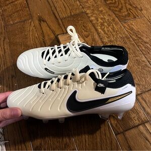 Nike Tiempo Legend 10 acc Cleats in Cream and Black